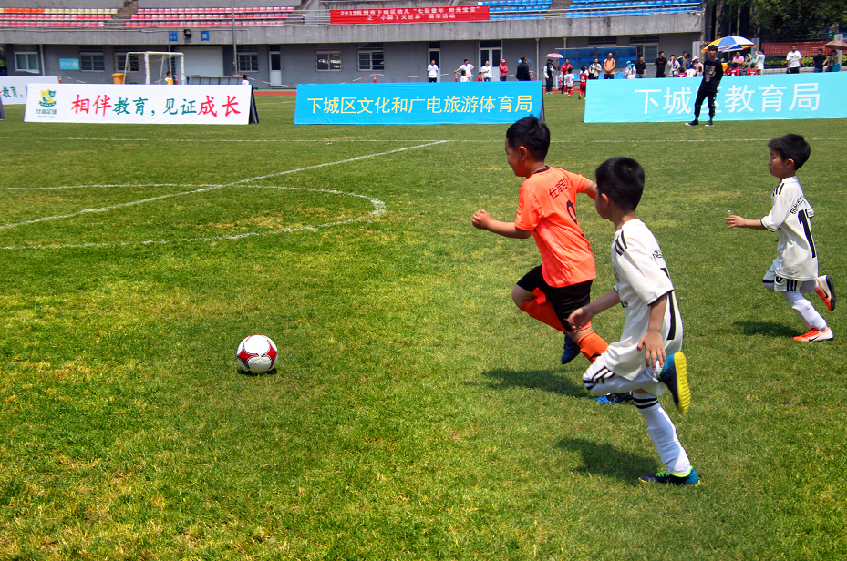 1-0，欧洲杯大结局，英格兰39年首登顶，青训爆发破45年杯赛纪录｜欧锦赛｜欧青赛｜西班牙队｜英格兰队｜欧洲杯预选赛_网易订阅